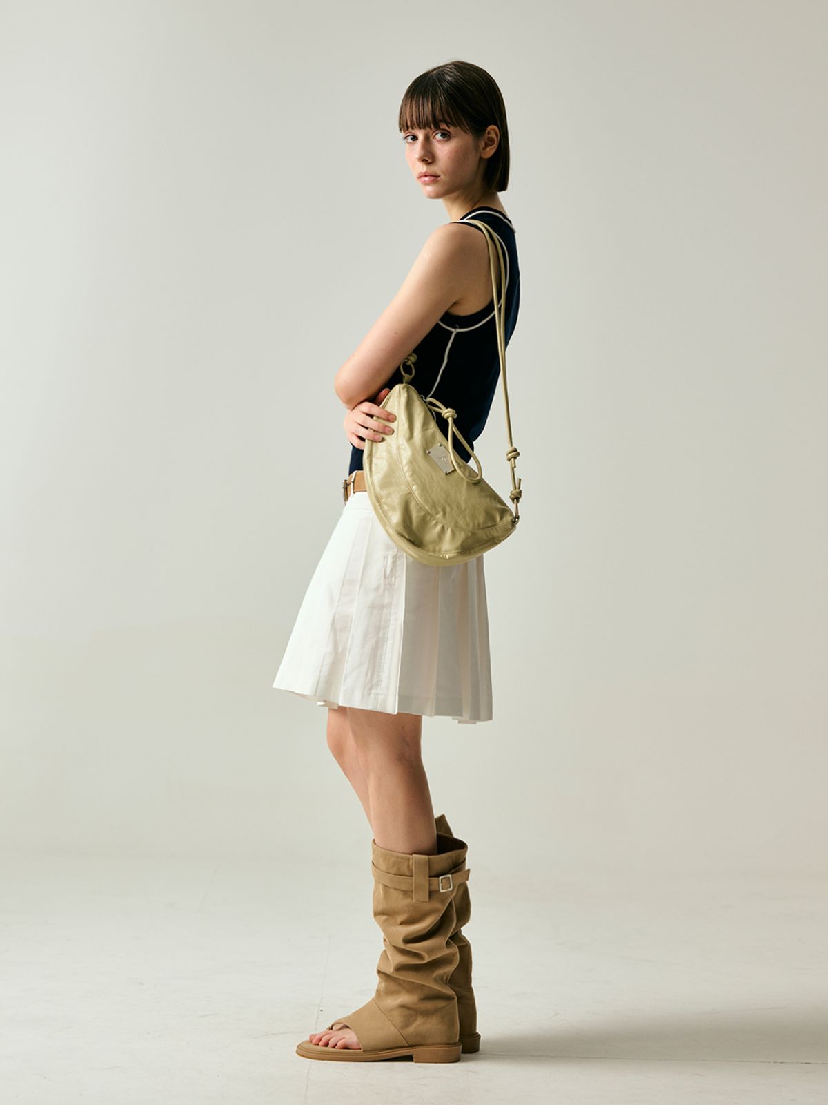 샐볼(SALBOL) LEATHER CROSS POUCH BAG[BEIGE]