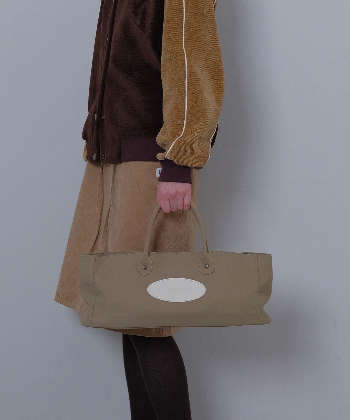 유베이지(UBEIGE) 나일론 패치 토트백 (Beige)