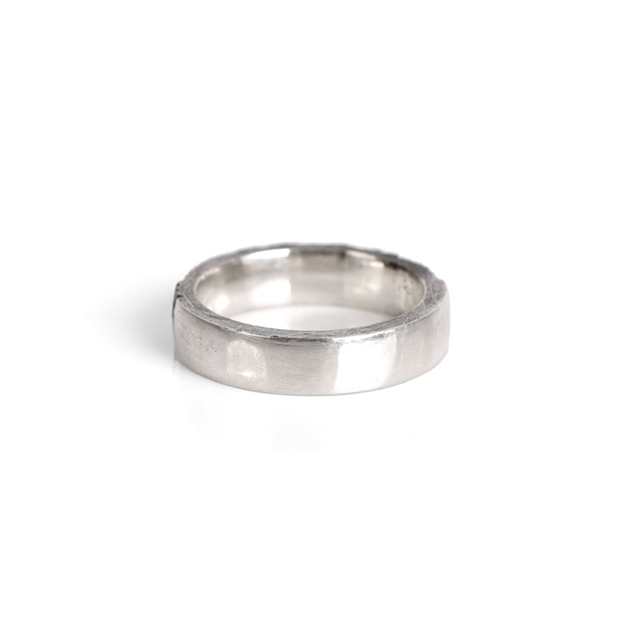어 그라운드 링(AGROUNDRING) Half Ring