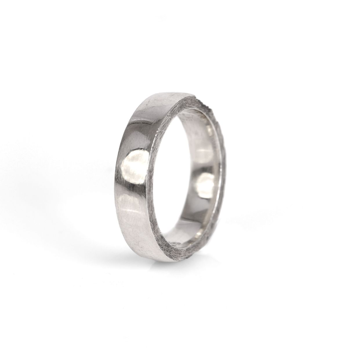 어 그라운드 링(AGROUNDRING) Half Ring