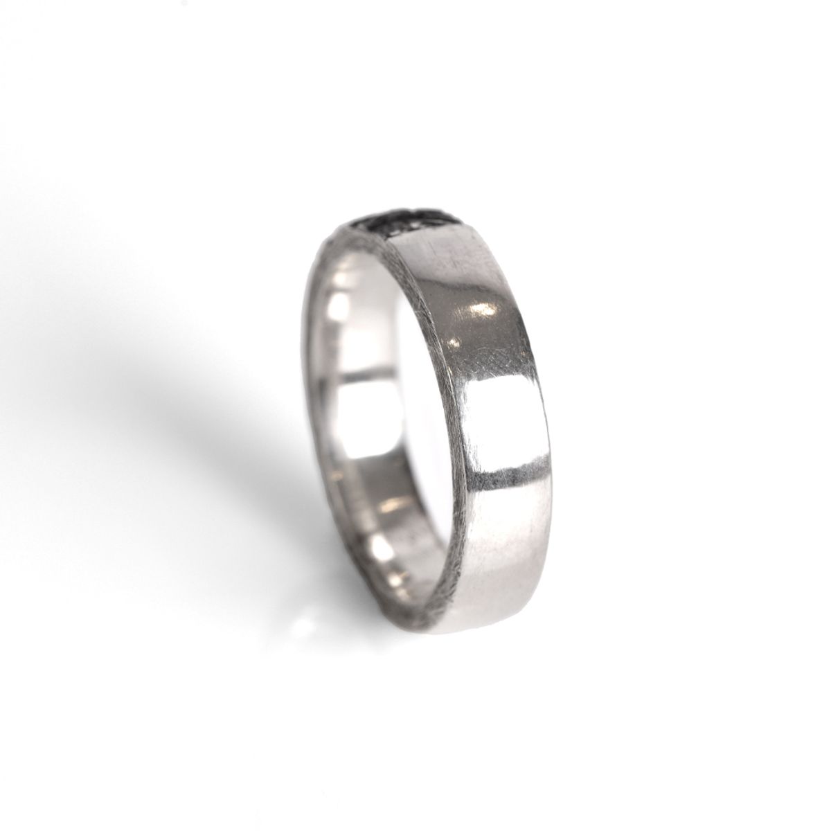 어 그라운드 링(AGROUNDRING) Half Ring
