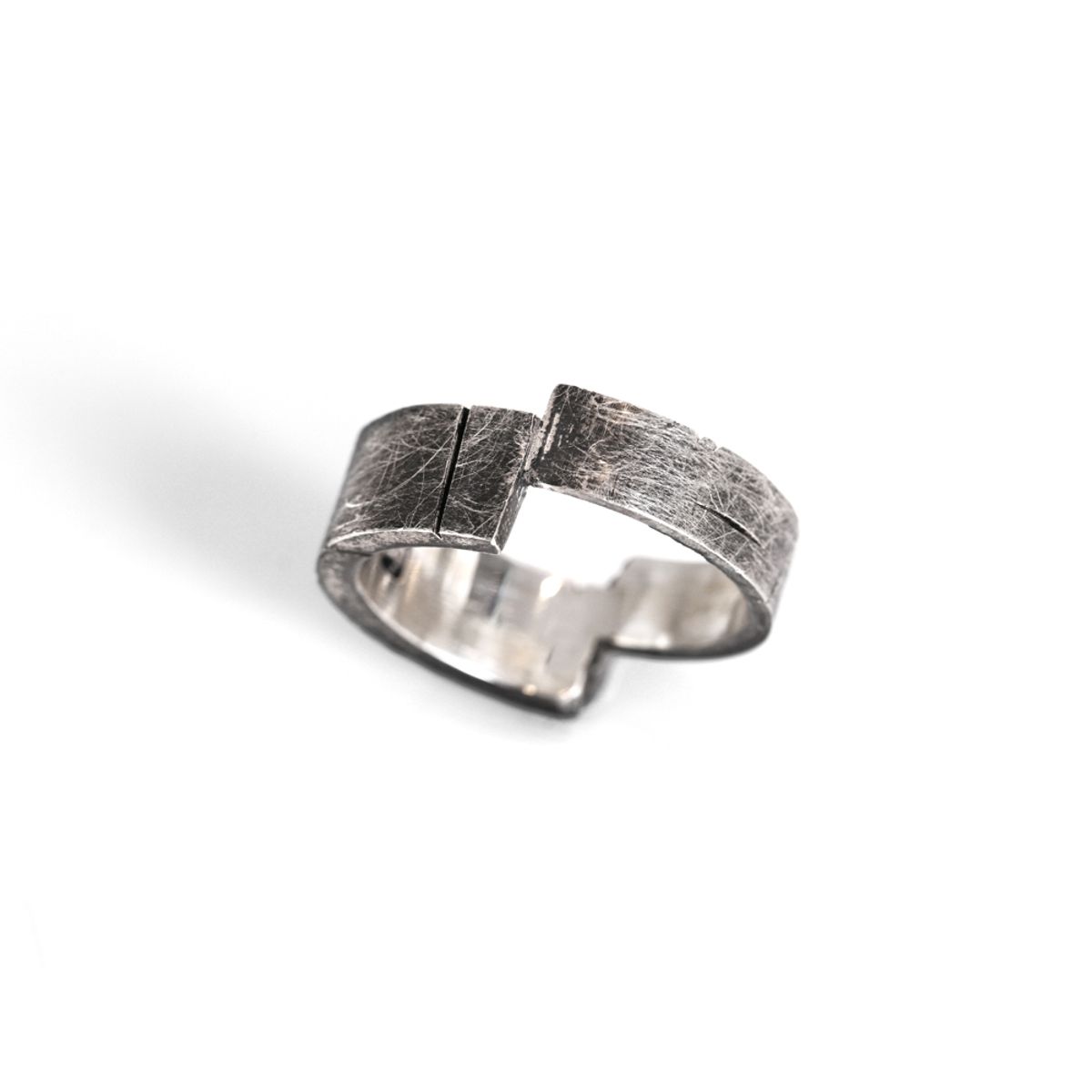 어 그라운드 링(AGROUNDRING) Rapport Ring