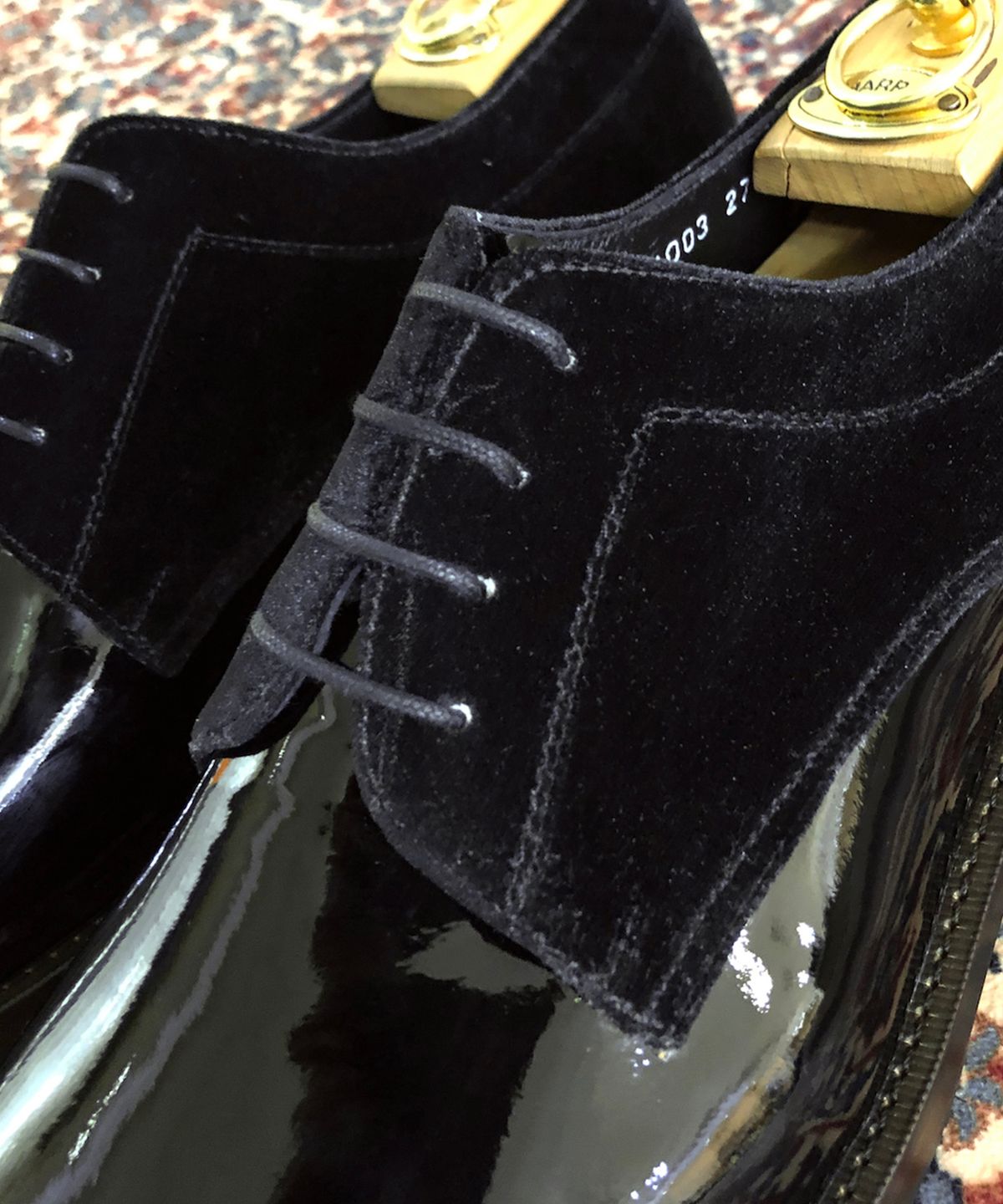 조앤슈(JOENSHOE) 마일드 하프 벨벳 옥스퍼드 크링크 블랙