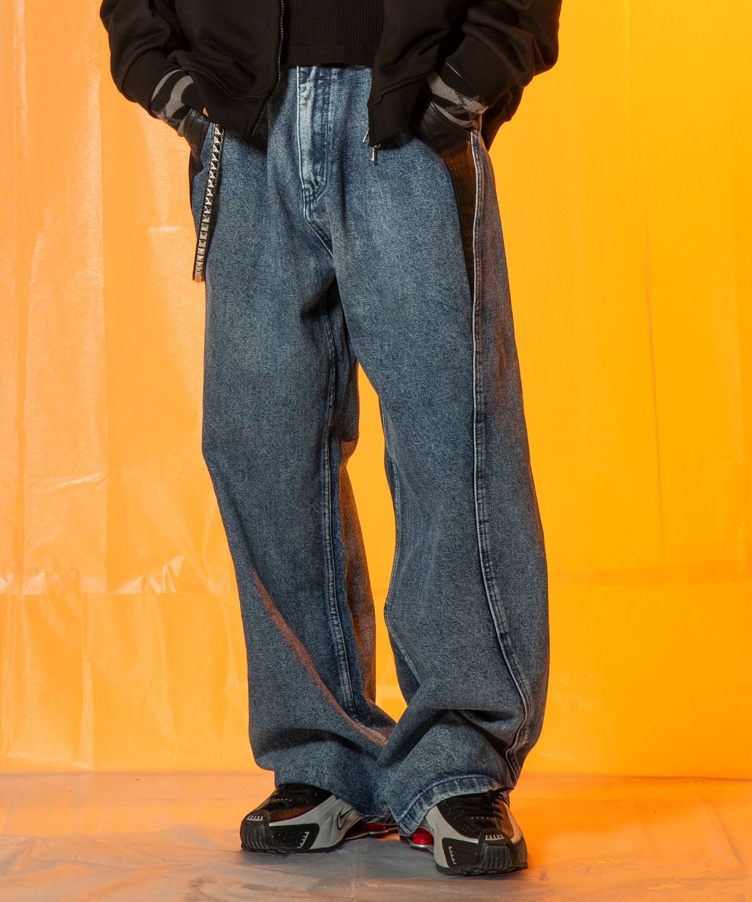 パンツ XTONZ XP236 Leather Mix Curved Denim Pants BLACK XP246BK MUSINSA | XTONZ XP236 Leather Mix Curved Denim Pants (BLACK)