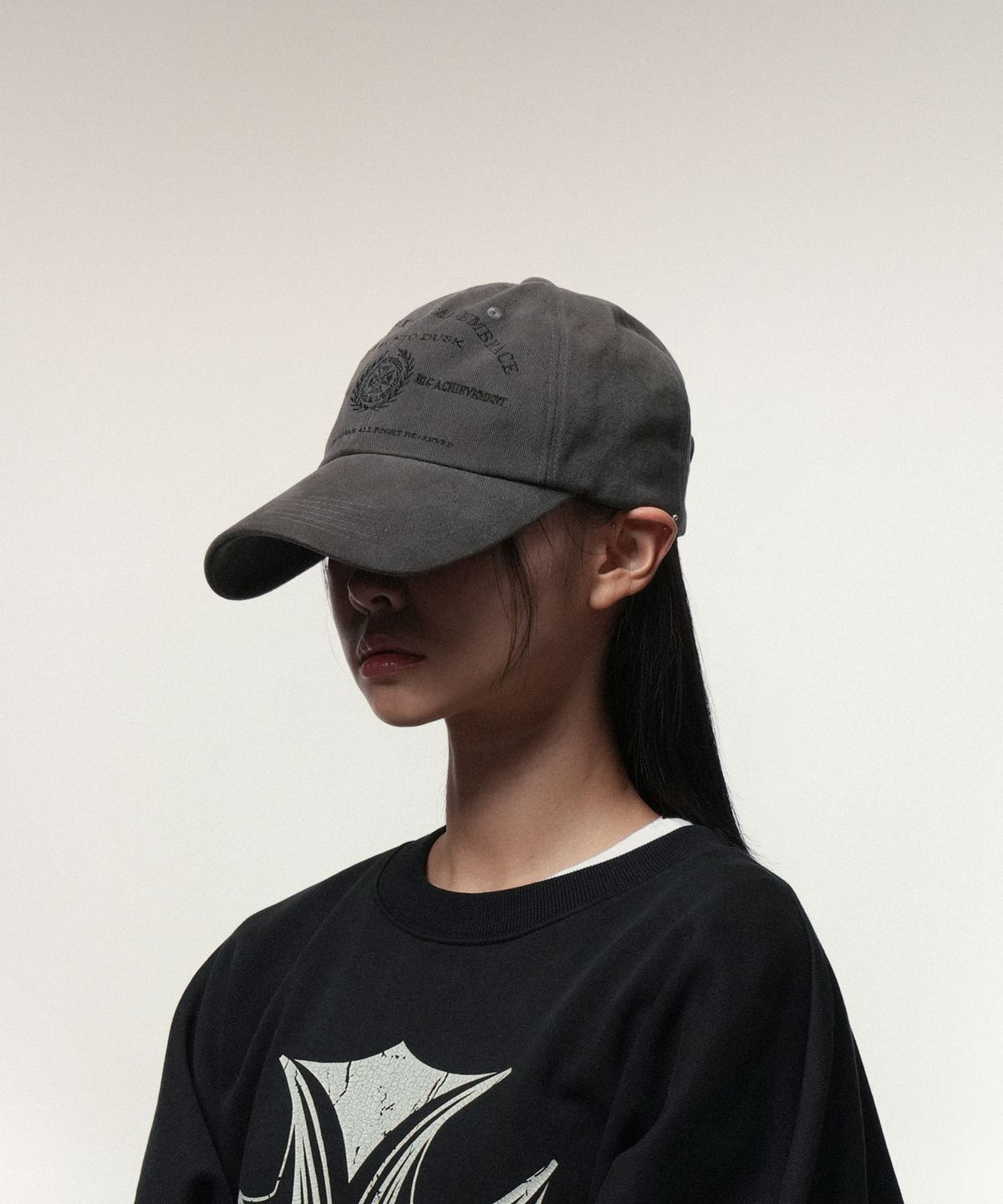 아이돈워너셀(IDWS) Saga Leaf Maxi Cap Charcoal