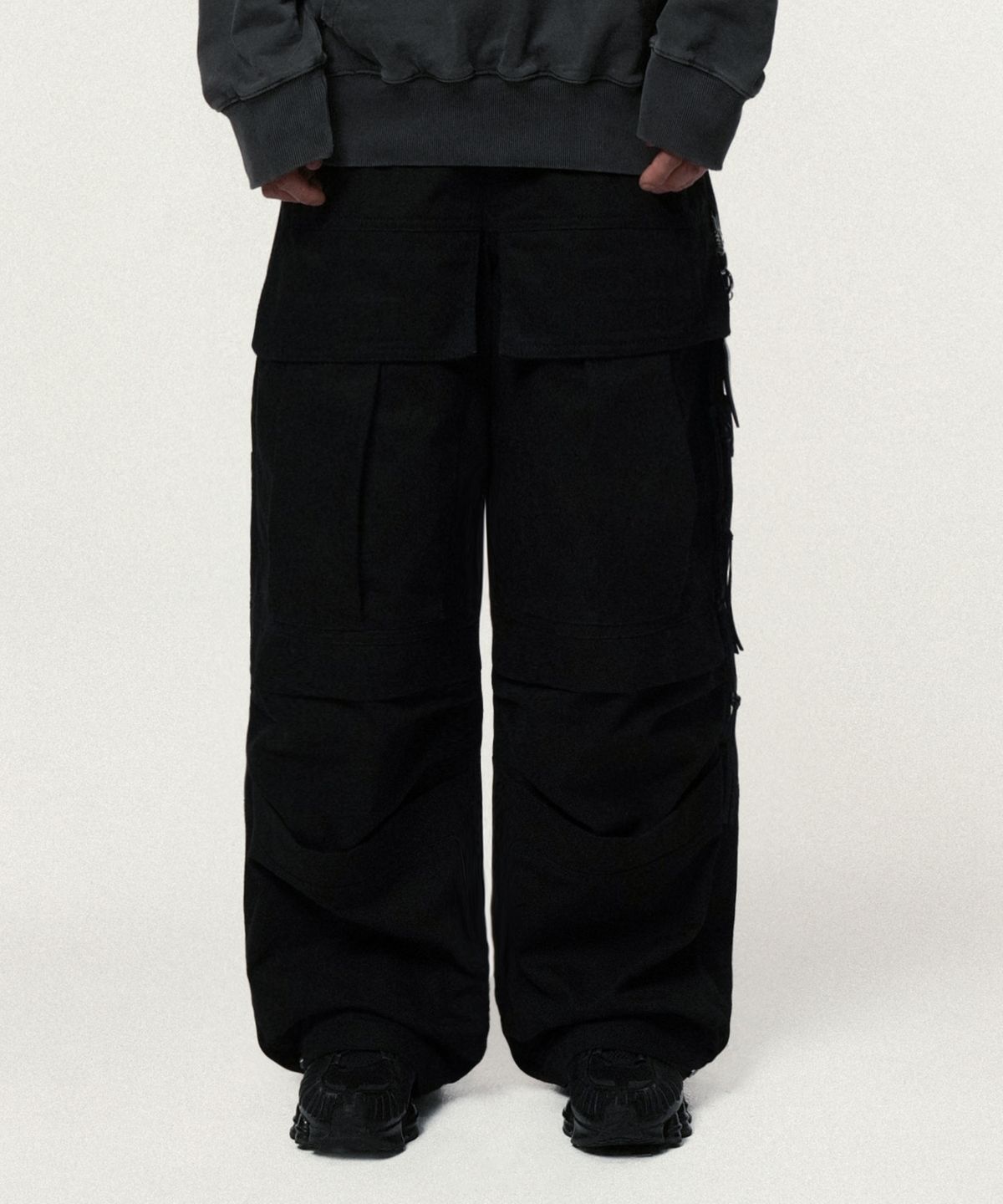 아이돈워너셀(IDWS) Ignis Twill Cargo Pants Black