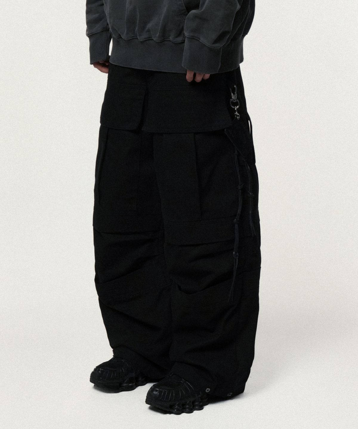 아이돈워너셀(IDWS) Ignis Twill Cargo Pants Black