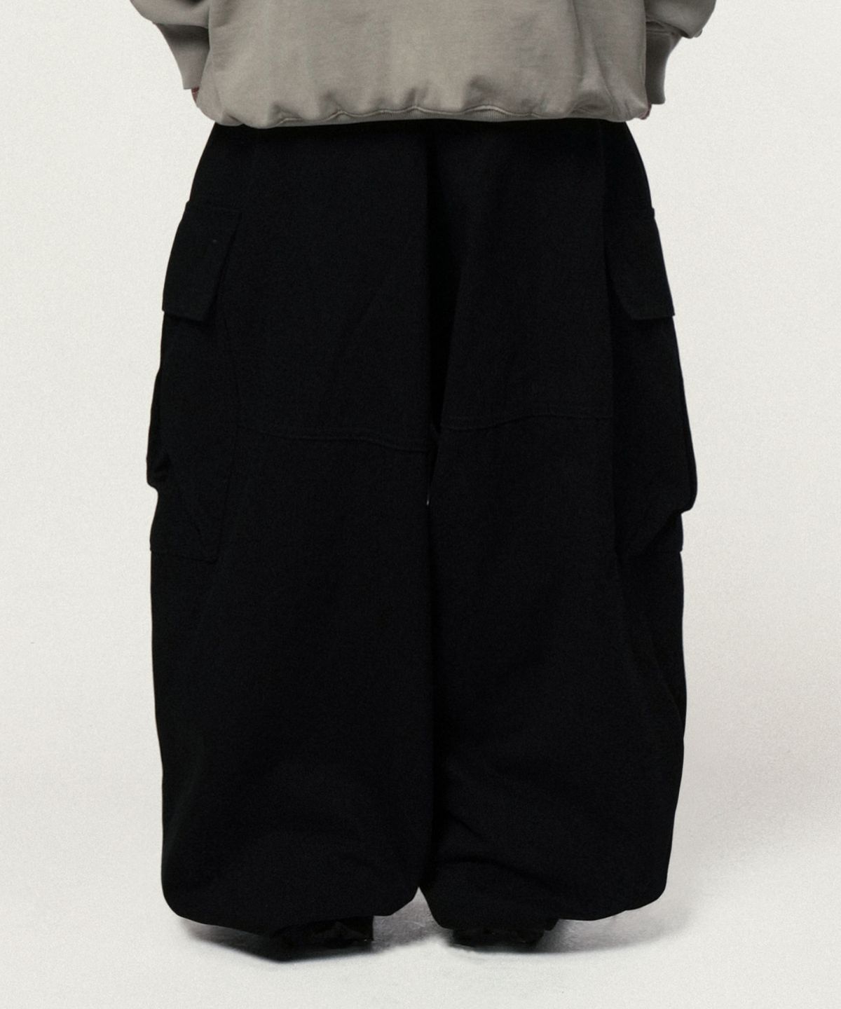 아이돈워너셀(IDWS) Andy Twill Balloon Cargo Pants Black