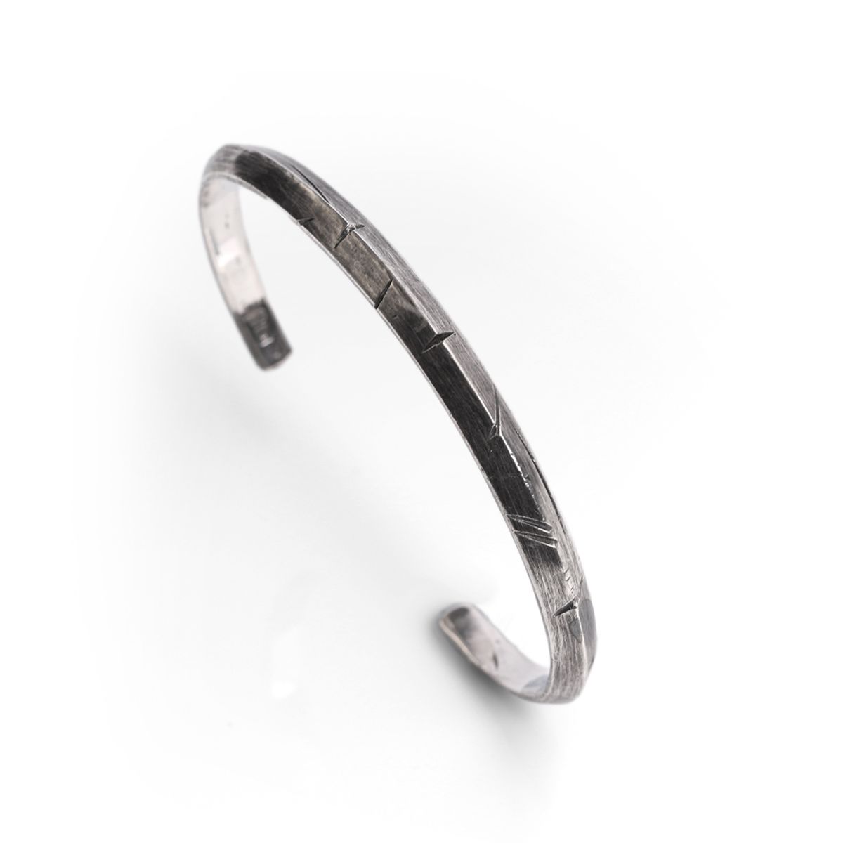 어 그라운드 링(AGROUNDRING) Triangle Bangle