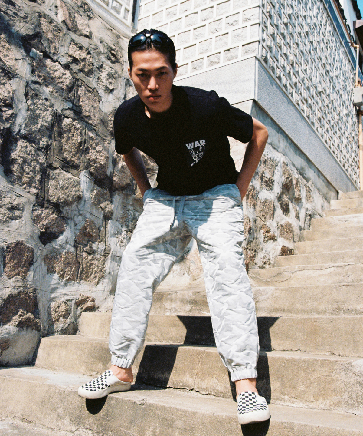 워독(WARDOG) 로고 패치 티셔츠 블랙
