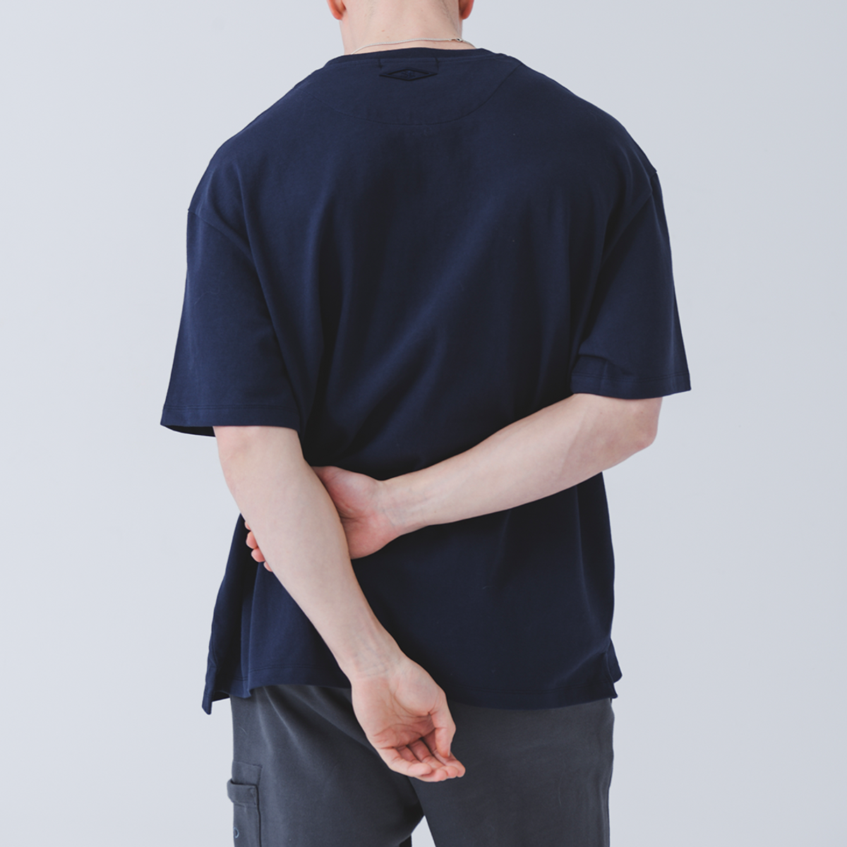 스태리 아이드(STARRYEYED) 시그니처 스타 오버핏 티셔츠 (네이비)