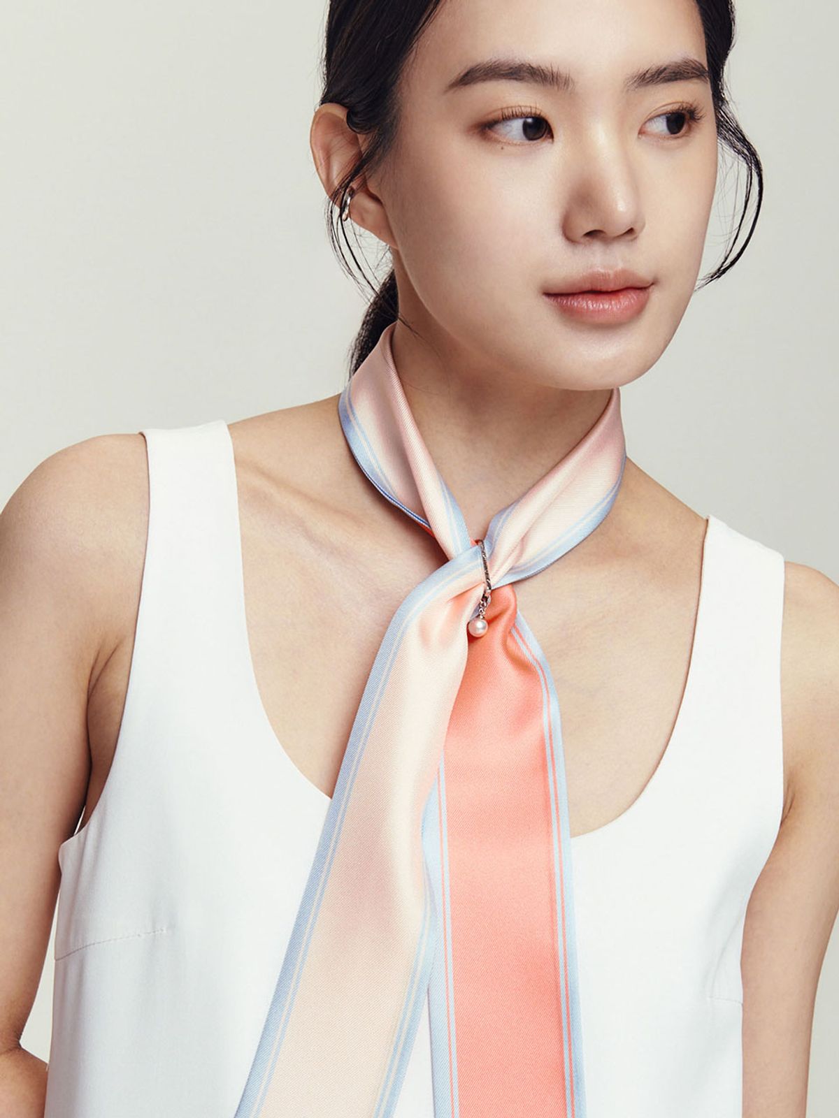 생럭슈(SAINTLUXURE) 피에르 스카이블루