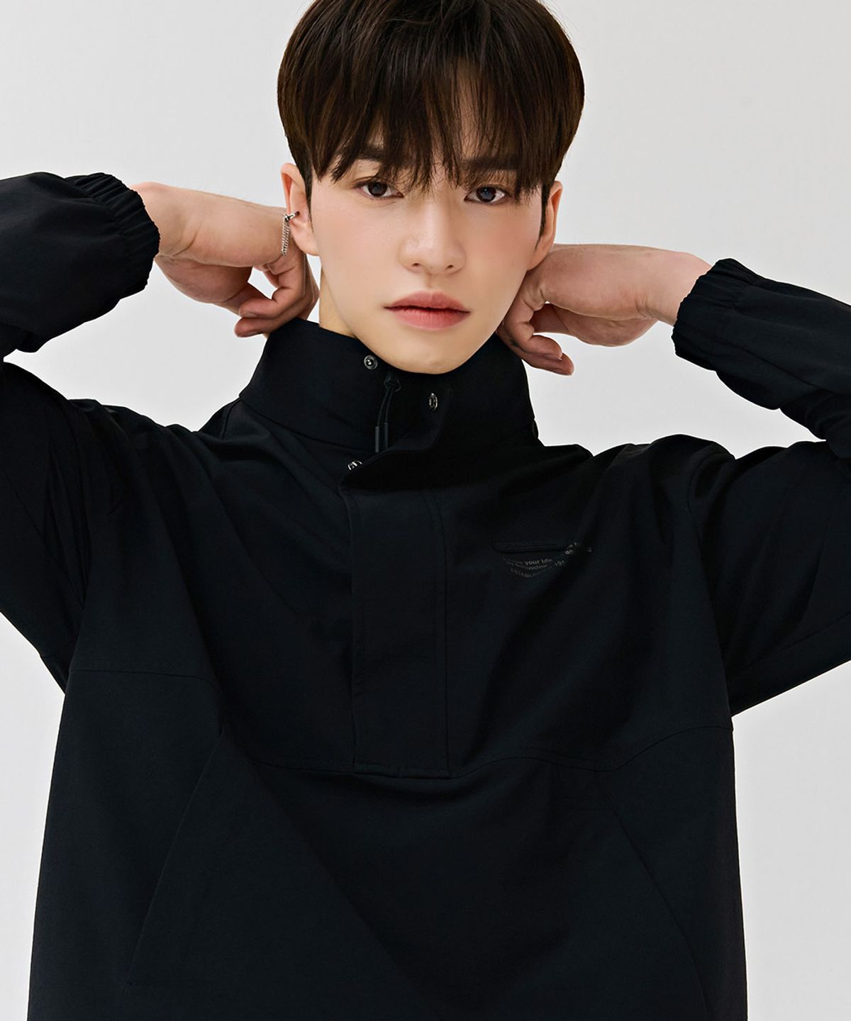 체이스컬트(CHASECULT) 공용 스트레치 하이넥 아노락 티셔츠-DERU5119B03