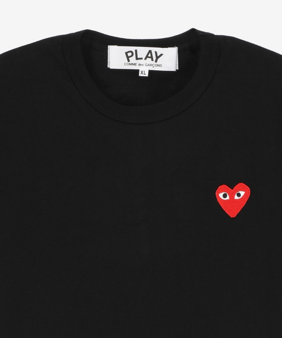 꼼데가르송 플레이(COMME DES GARCONS PLAY) 레드 하트 와펜 반소매 티셔츠 - 블랙 / AXT1080511