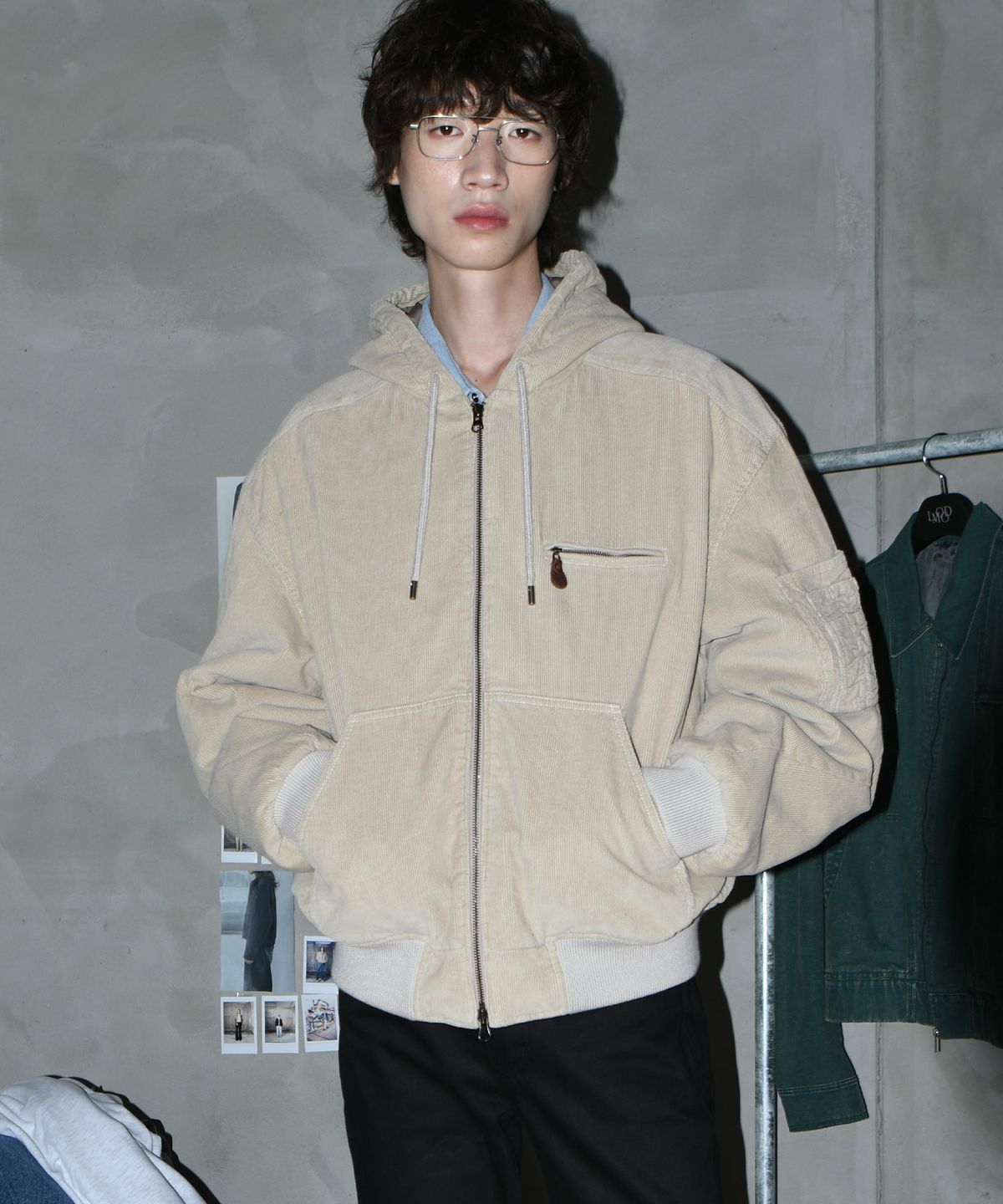 엘무드(LMOOD) 헤일리 워시드 코듀로이 후디드 점퍼 베이지