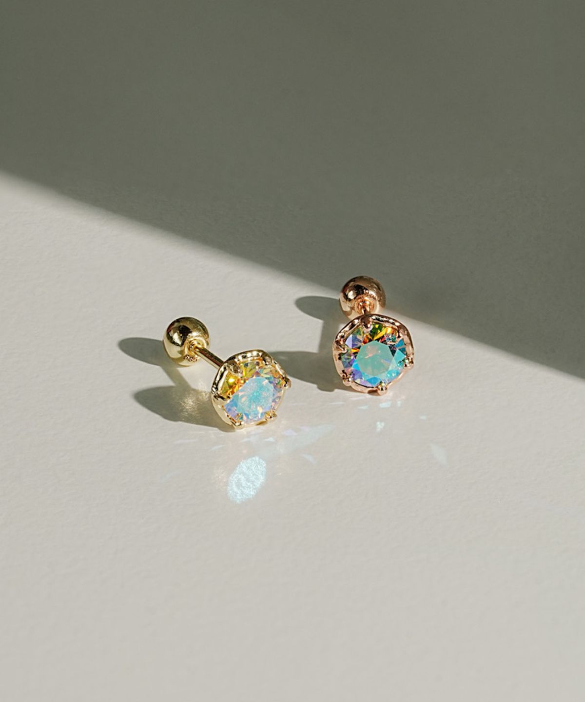미니멀피어싱(MINIMALPIERCING) 14K 모이사나이트 다이아 오로라 피어싱 귀걸이 3부