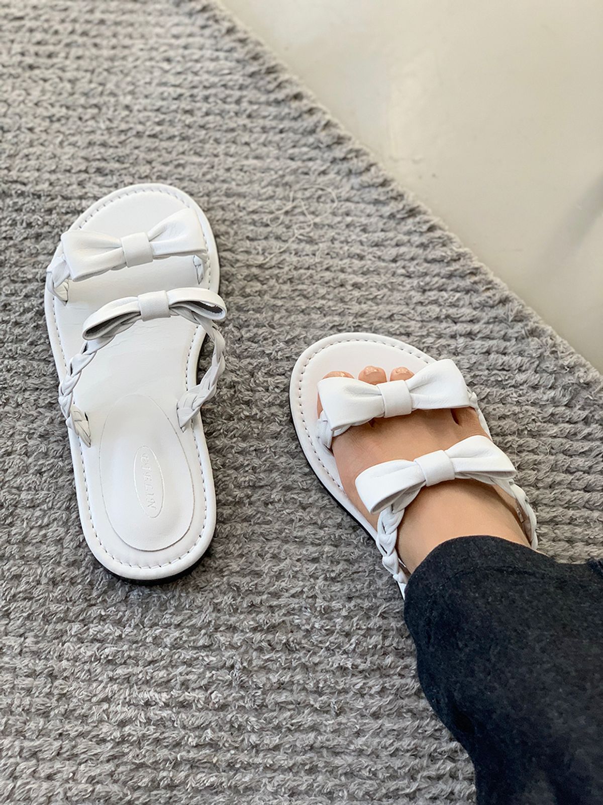 에뗄린(ETELIN) Barbee Ribbon Braids Strap Sandals - White