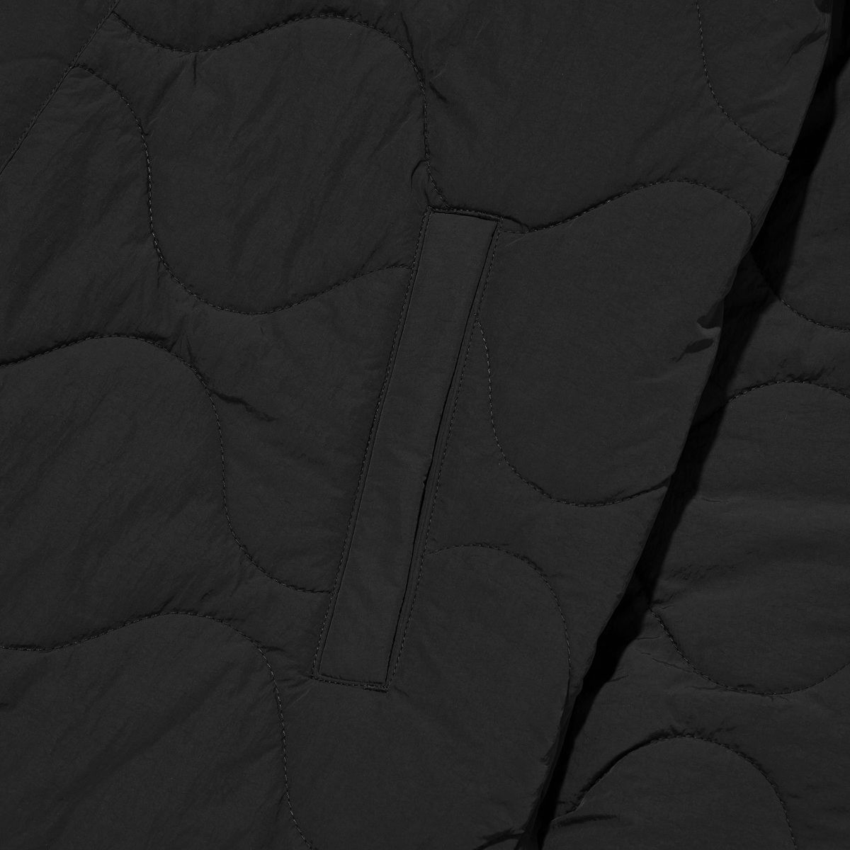 필루미네이트(FILLUMINATE) 나일론 팟 퀼팅 자켓-블랙