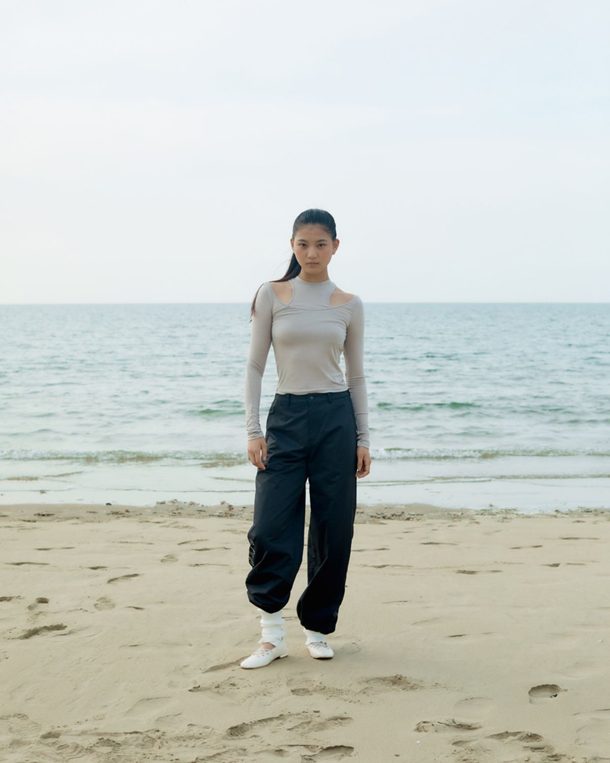 큐피도(KUPIDO) Debby halter layered tshirt _ beige grey