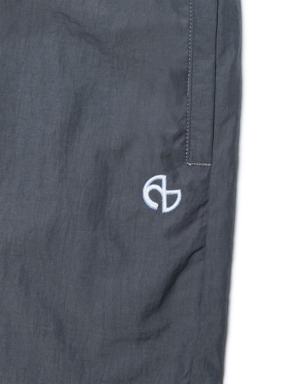 노매뉴얼(NOMANUAL) T.N.D NYLON PANTS - CHARCOAL