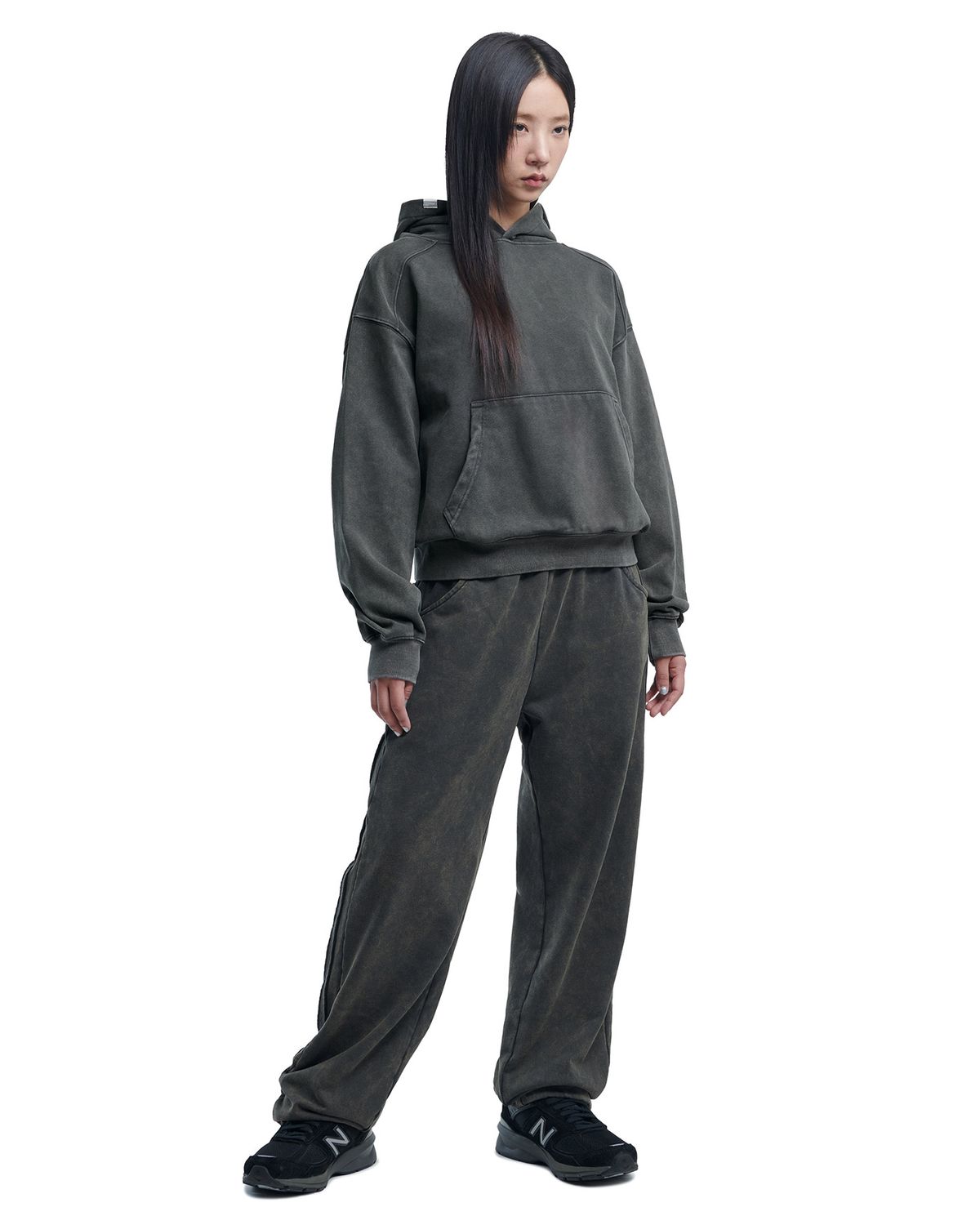 노매뉴얼(NOMANUAL) M.L HOODIE - WASHED CHARCOAL