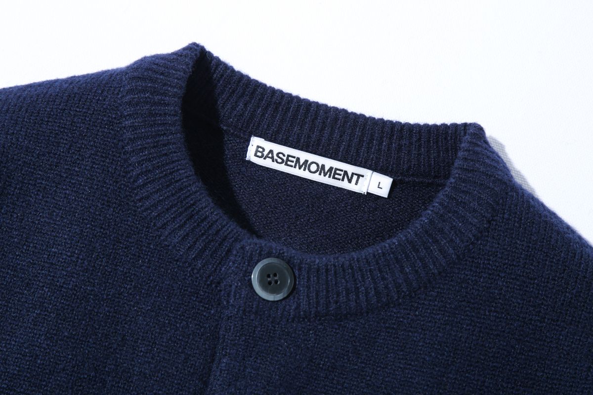 베이스모먼트(BASEMOMENT) 라운드넥 버튼 가디건 네이비