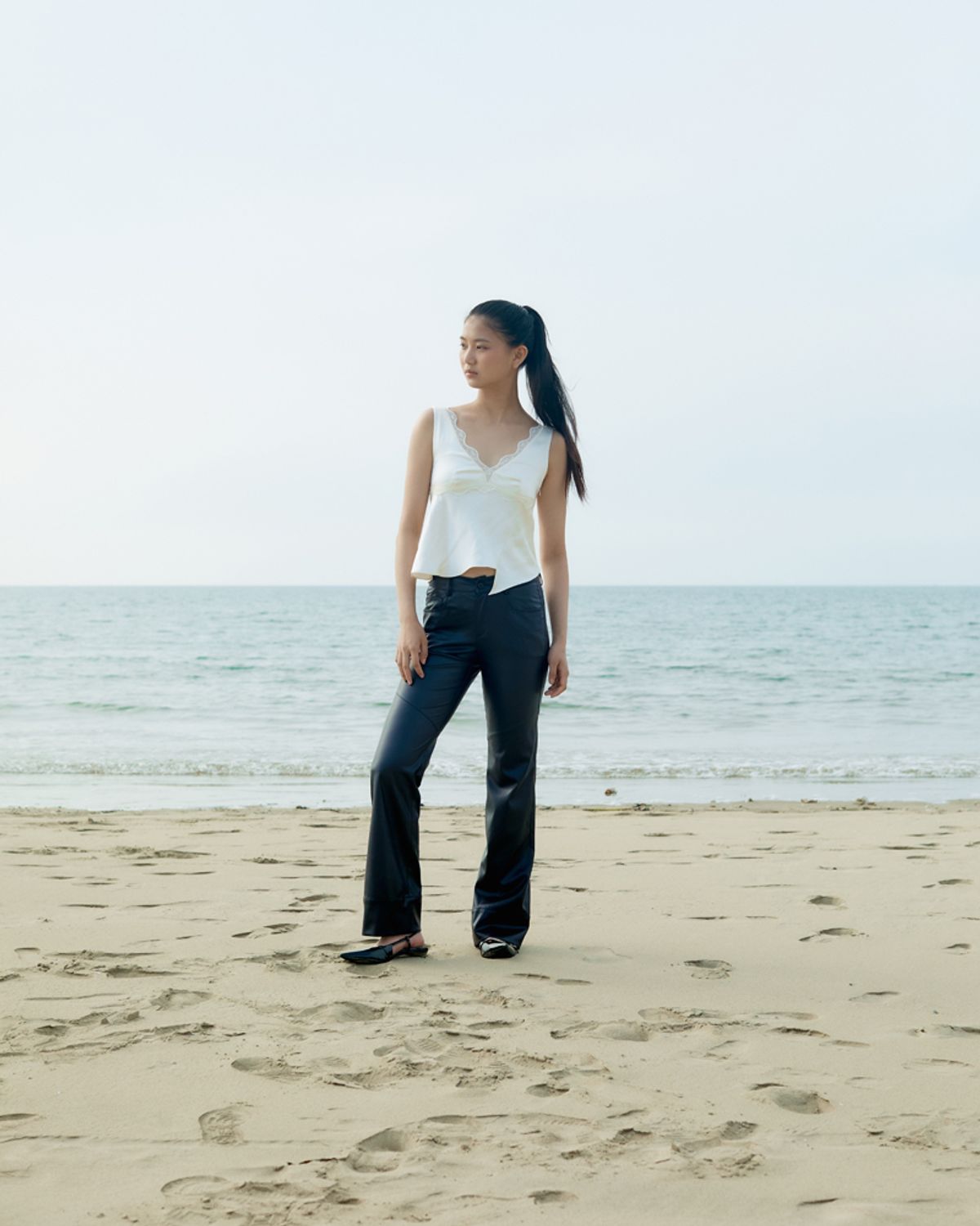 큐피도(KUPIDO) Leather loose boots cut pants _ black