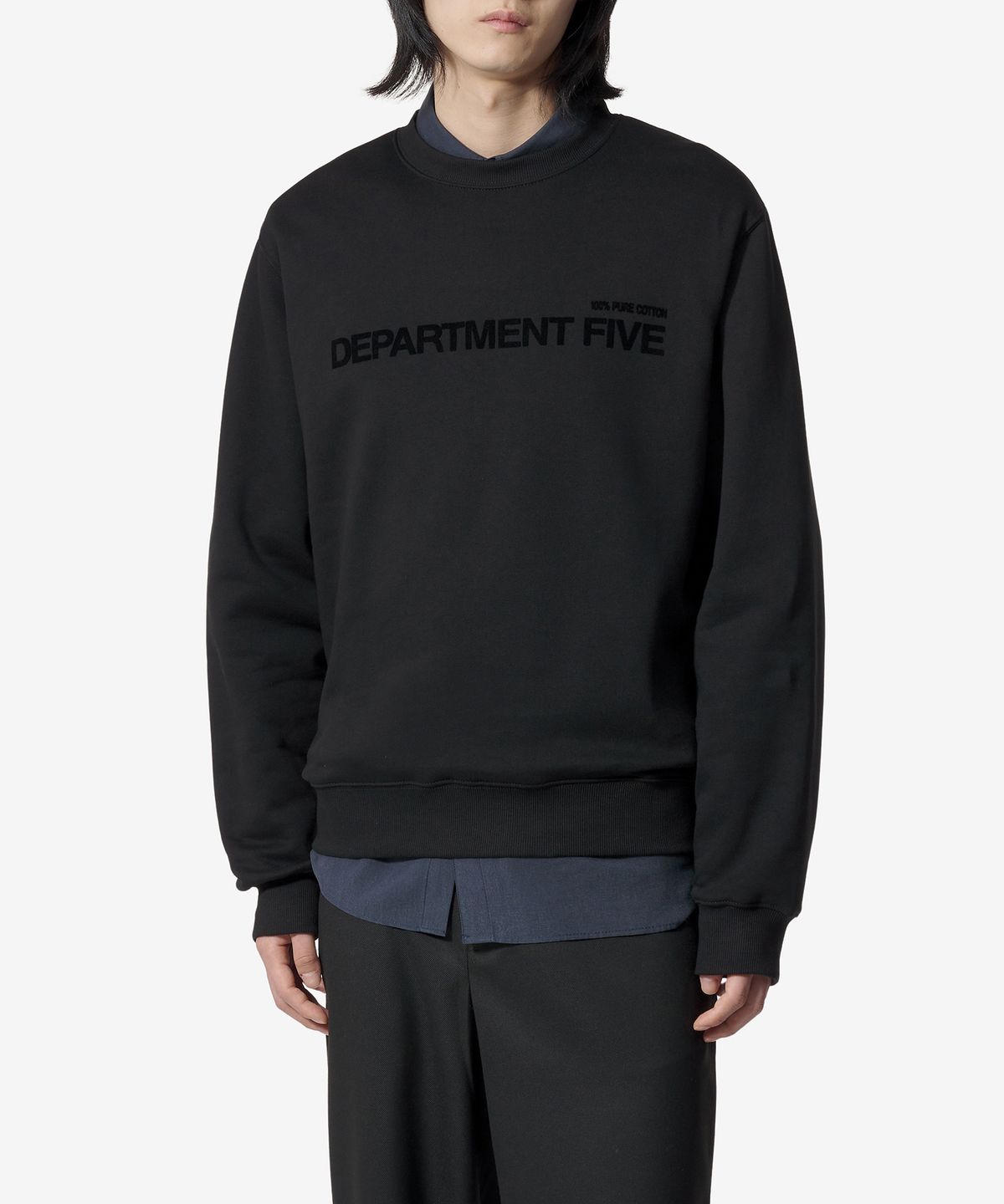 디파트먼트 파이브(DEPARTMENT FIVE) 로고 맨투맨 - 블랙 / UF5072FF0024000PF2999