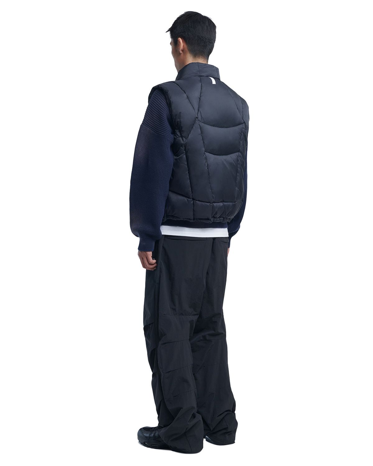 노매뉴얼(NOMANUAL) PARABOLA DUCK DOWN VEST - BLACK