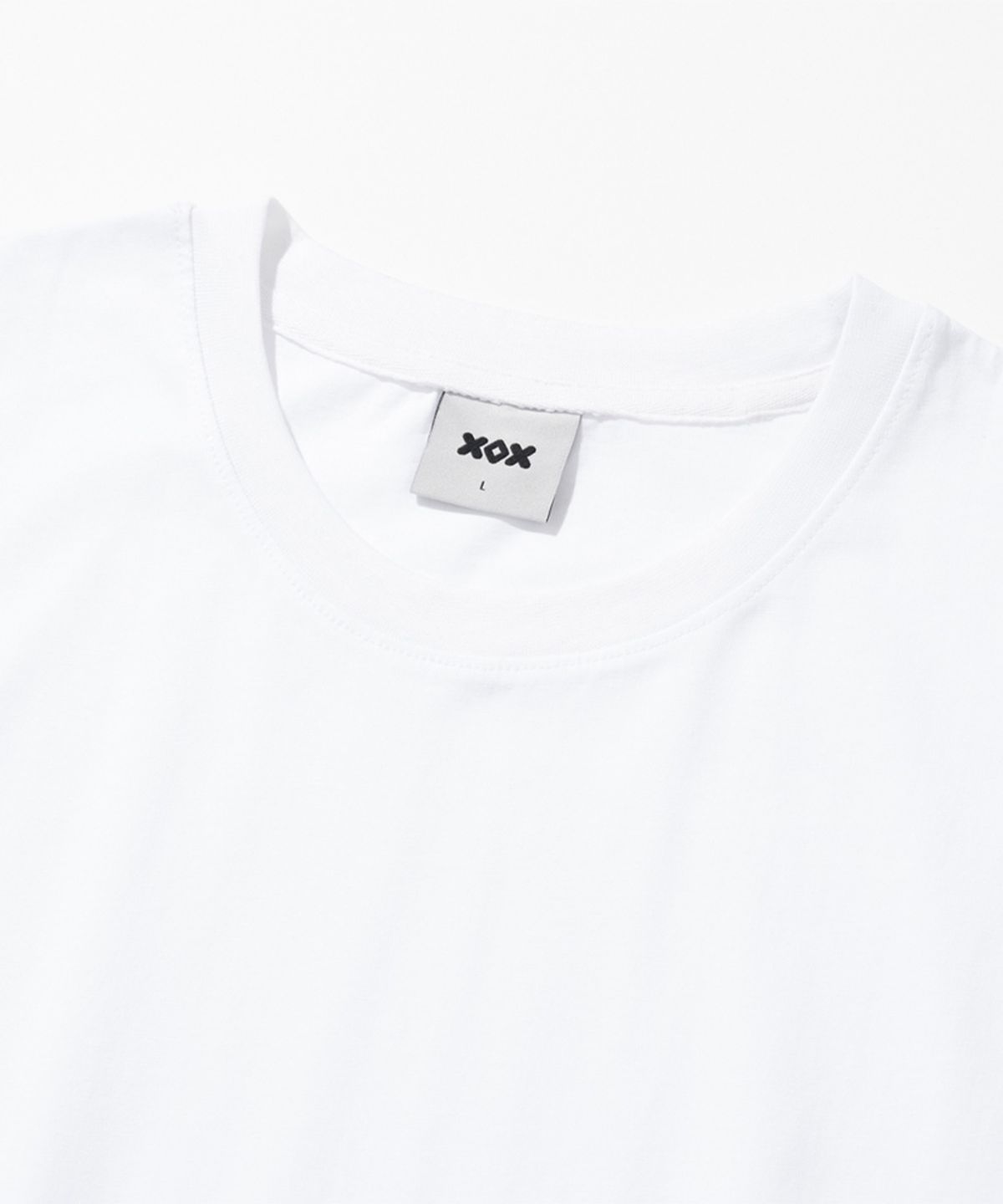 엑스오엑스(XOX) 베이직 크루넥 반팔 티셔츠 [WHITE]