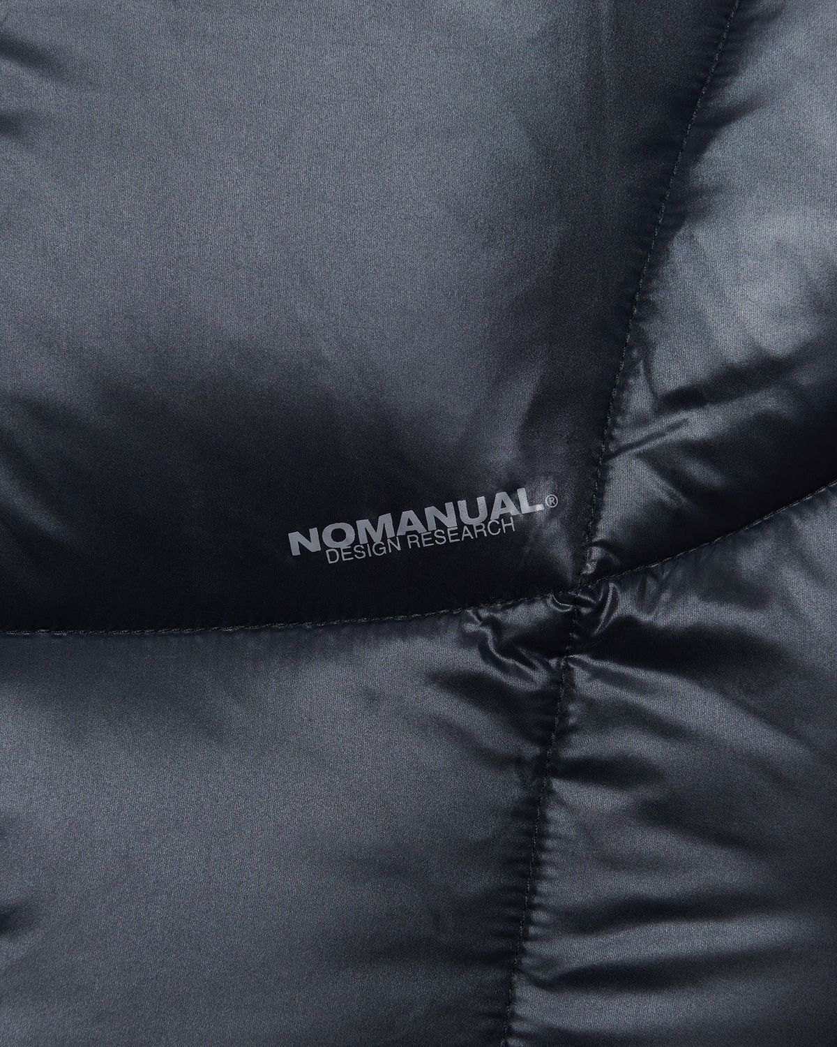 노매뉴얼(NOMANUAL) AELLA DUCK DOWN - GLOSSY BLACK