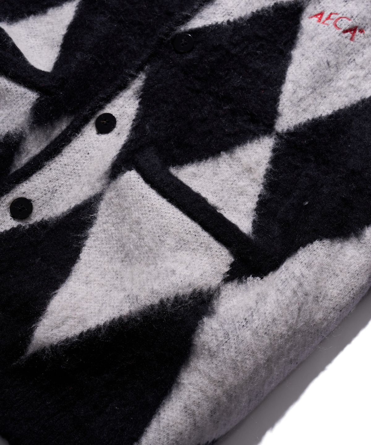 에이카(AECA) ARGYLLE DOODLE CARDIGAN-BLACK