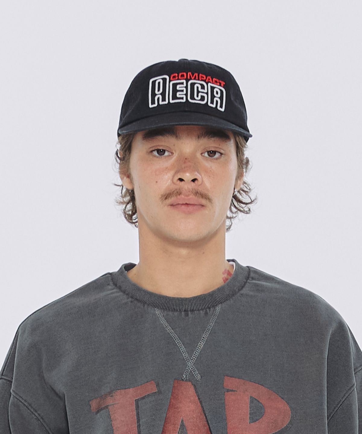 에이카화이트(AECA) COMPACT AECA FLAT BRIM CAP-BLACK