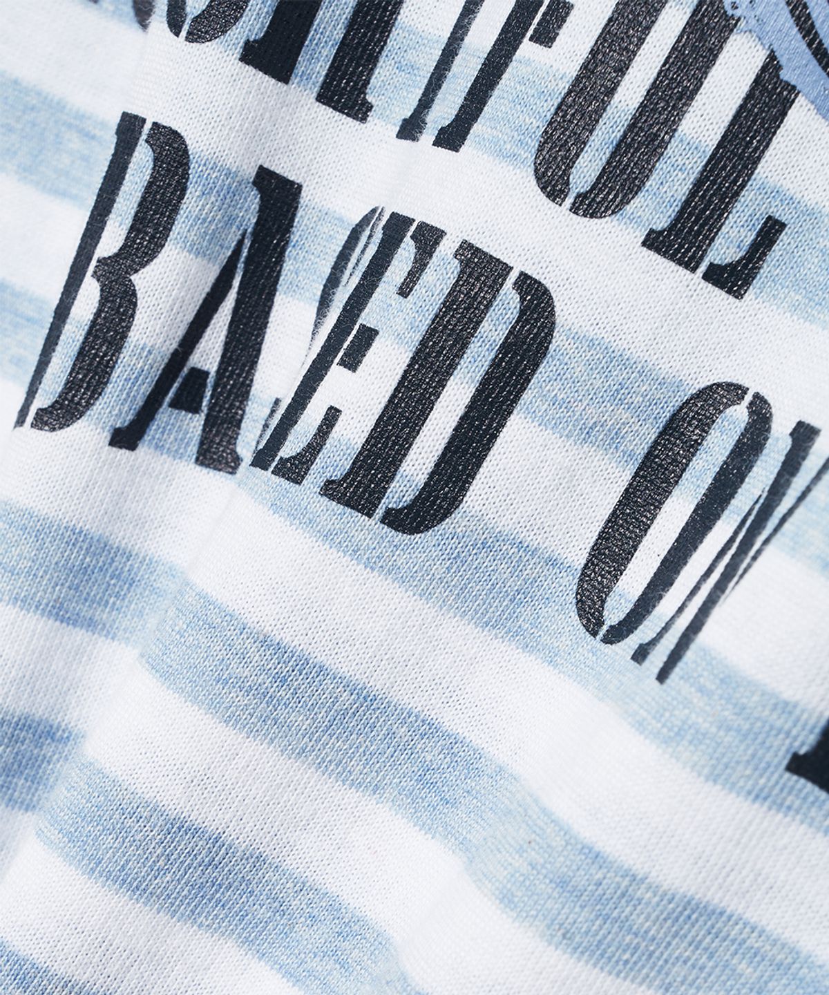 메종미네드(MAISON MINED) DOODLE HEART STRIPE HALF T SKY BLUE