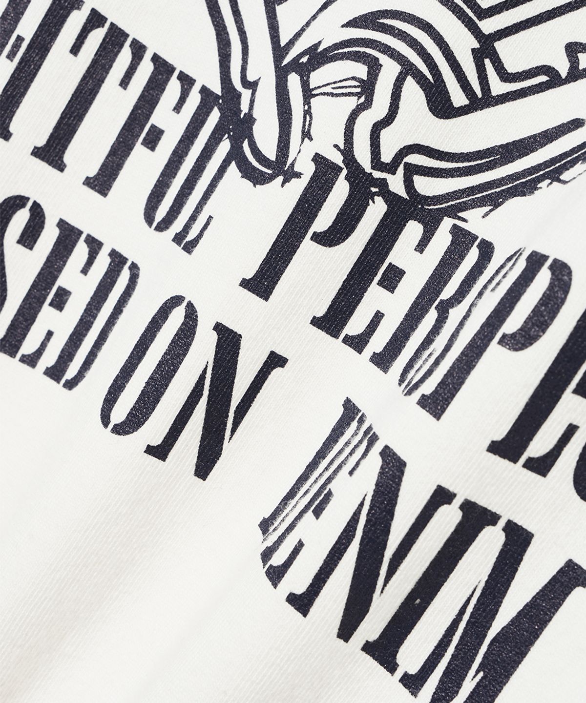 메종미네드(MAISON MINED) DOODLE HEART HALF T WHITE