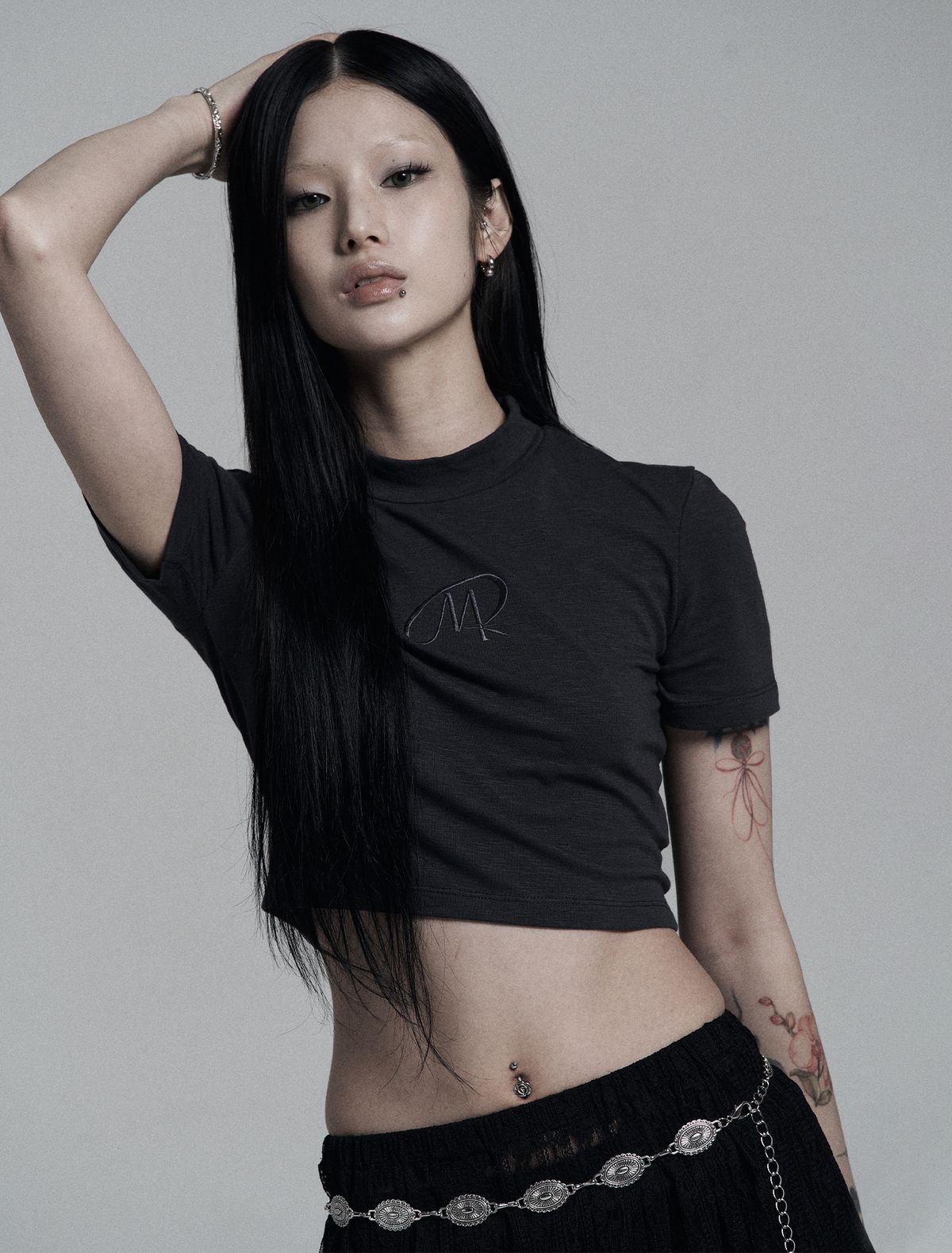 미트라(MITRA) 베이직 로고 폴라 반팔티 _ Grey
