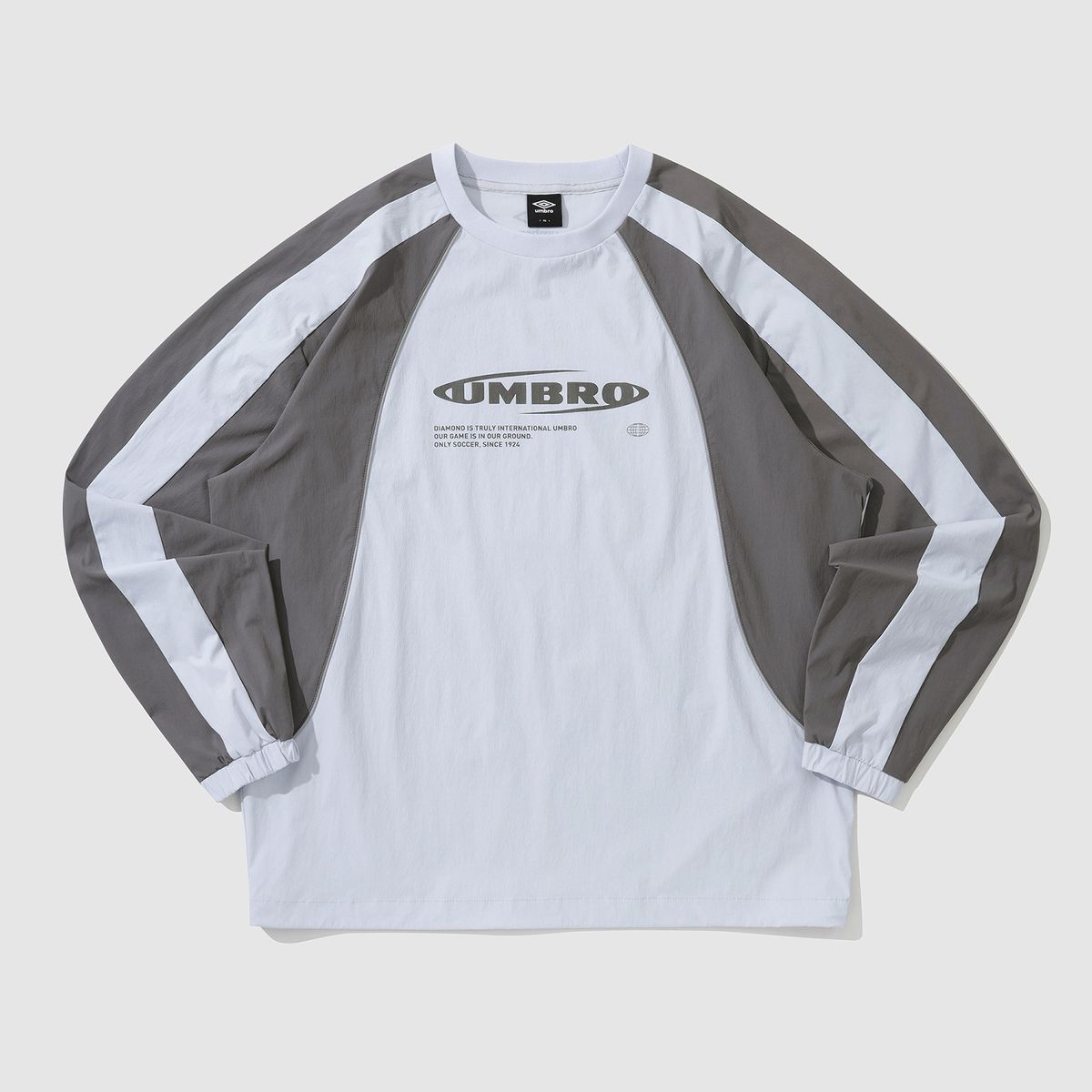 엄브로(UMBRO) 퓨쳐리즘 우븐 피스테 그레이(UP321CWT94)