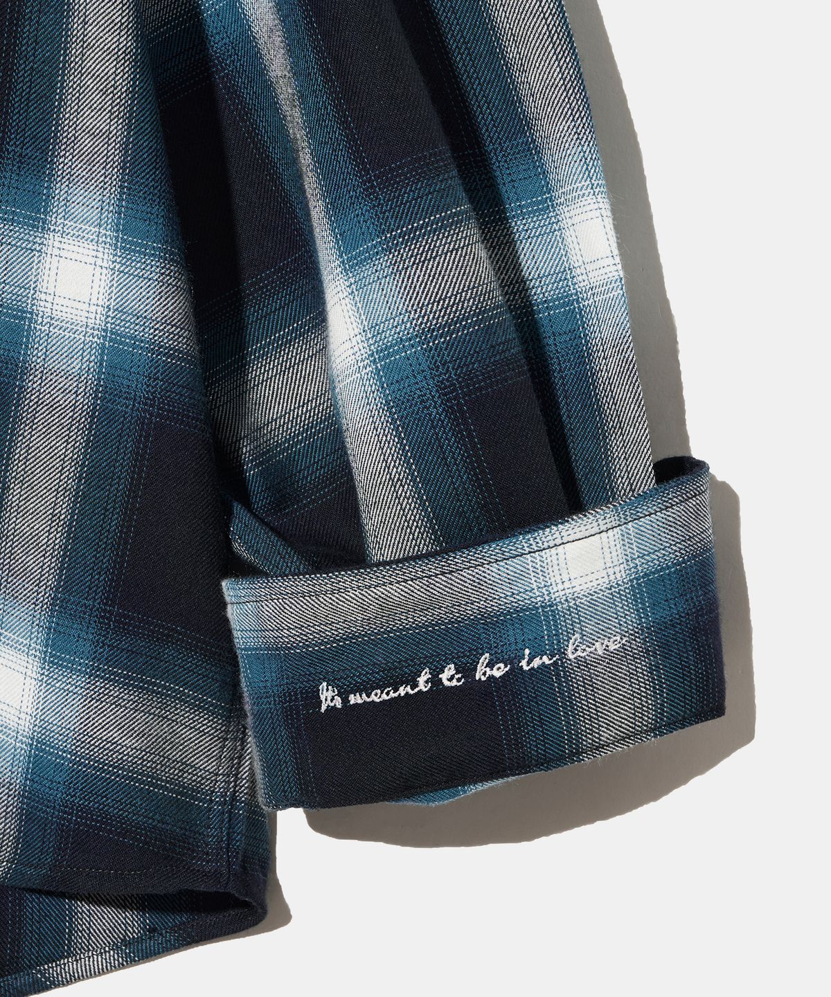 다이아몬드 레이라(DIAMOND LAYLA) Tencel Ombre Deep Blue Tartan Check Shirt S161