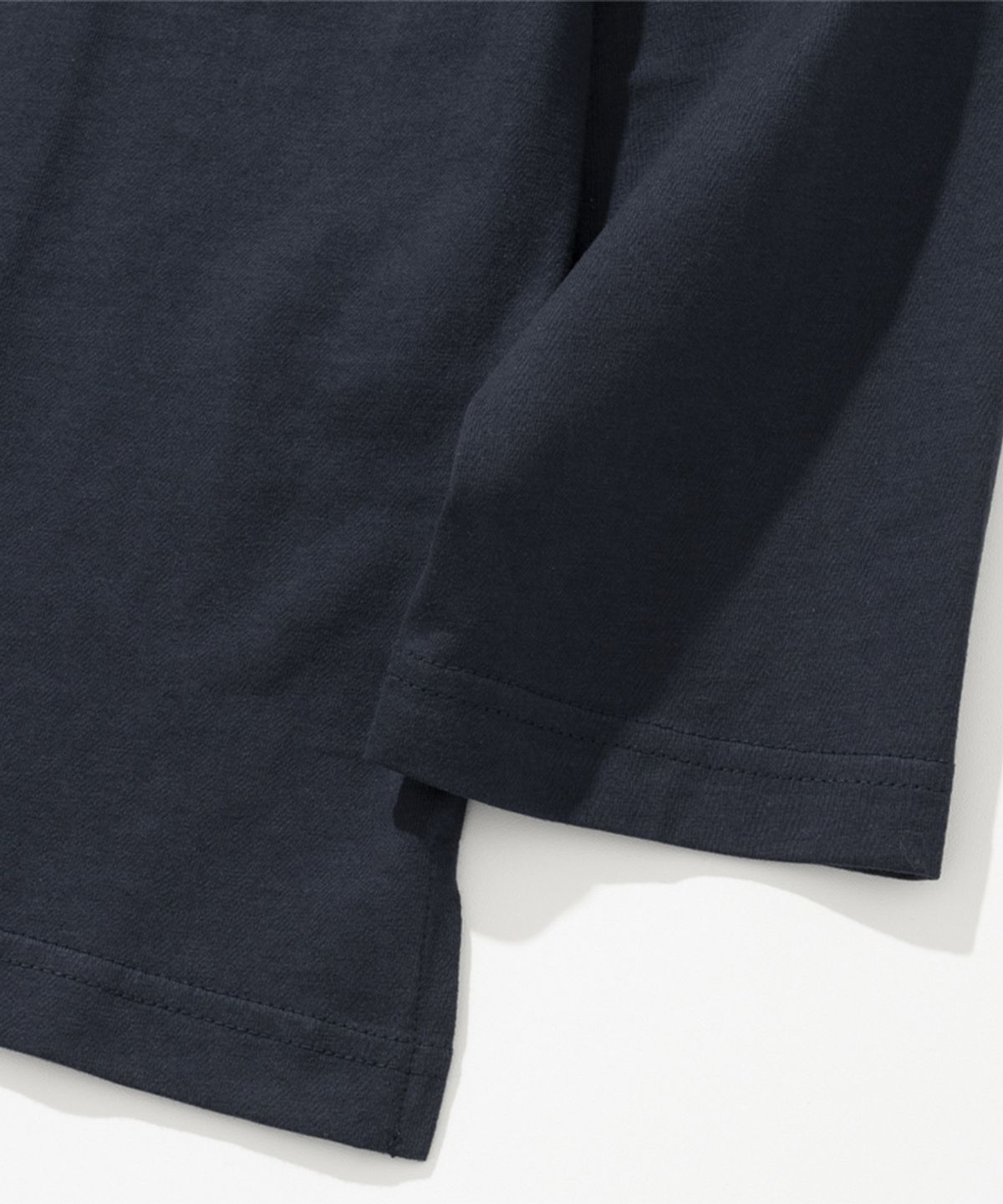 엑스오엑스(XOX) 레이어드 크루넥 긴팔 티셔츠 [NAVY BLUE]
