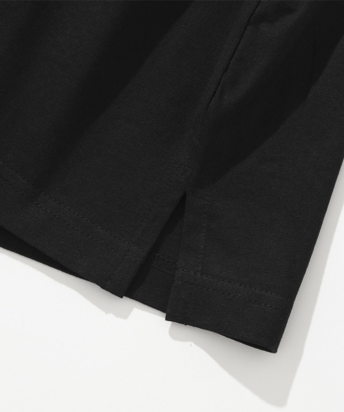 엑스오엑스(XOX) 레이어드 크루넥 긴팔 티셔츠 [BLACK]