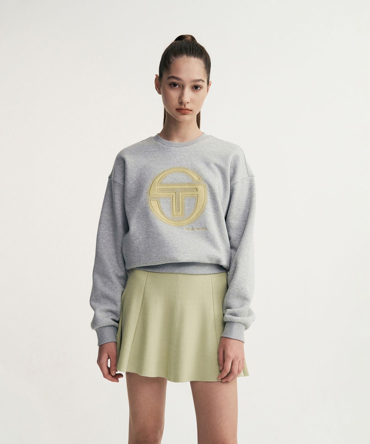 세르지오 타키니(SERGIO TACCHINI) W 데일리 기모 빅로고 맨투맨 (Melange Grey)
