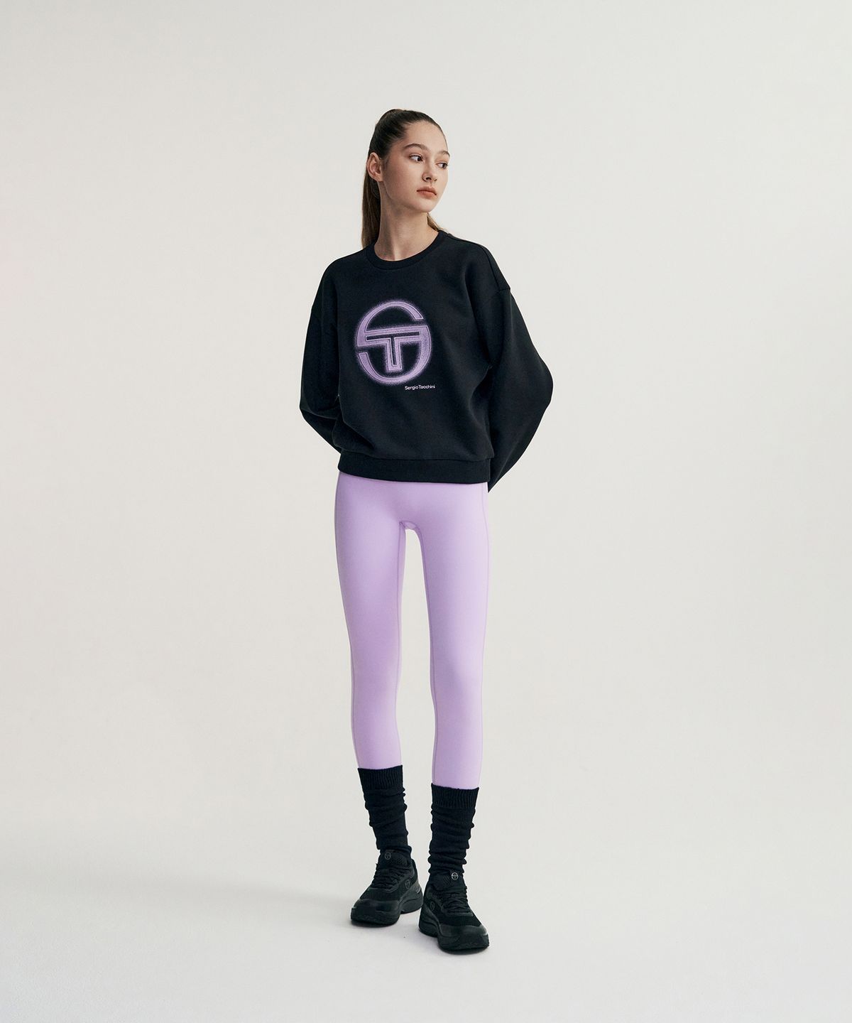 세르지오 타키니(SERGIO TACCHINI) W 데일리 기모 빅로고 맨투맨 (Black)