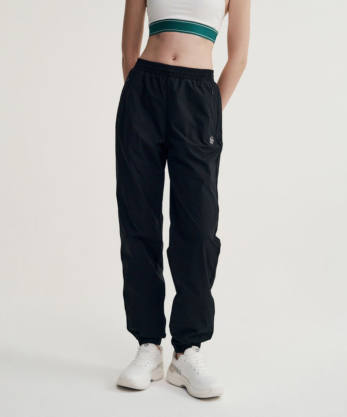 세르지오 타키니(SERGIO TACCHINI) W 에센셜 우븐 조거 팬츠 (Black)