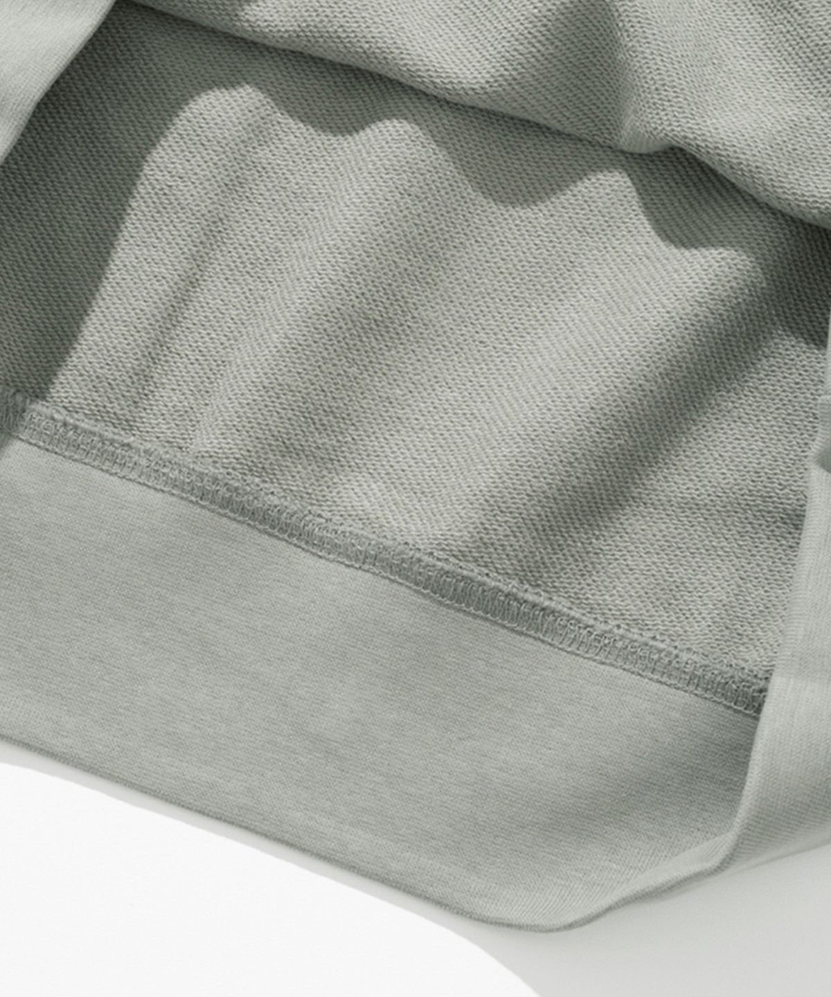 엑스오엑스(XOX) 세미 오버핏 스웻 셔츠 [KHAKI]