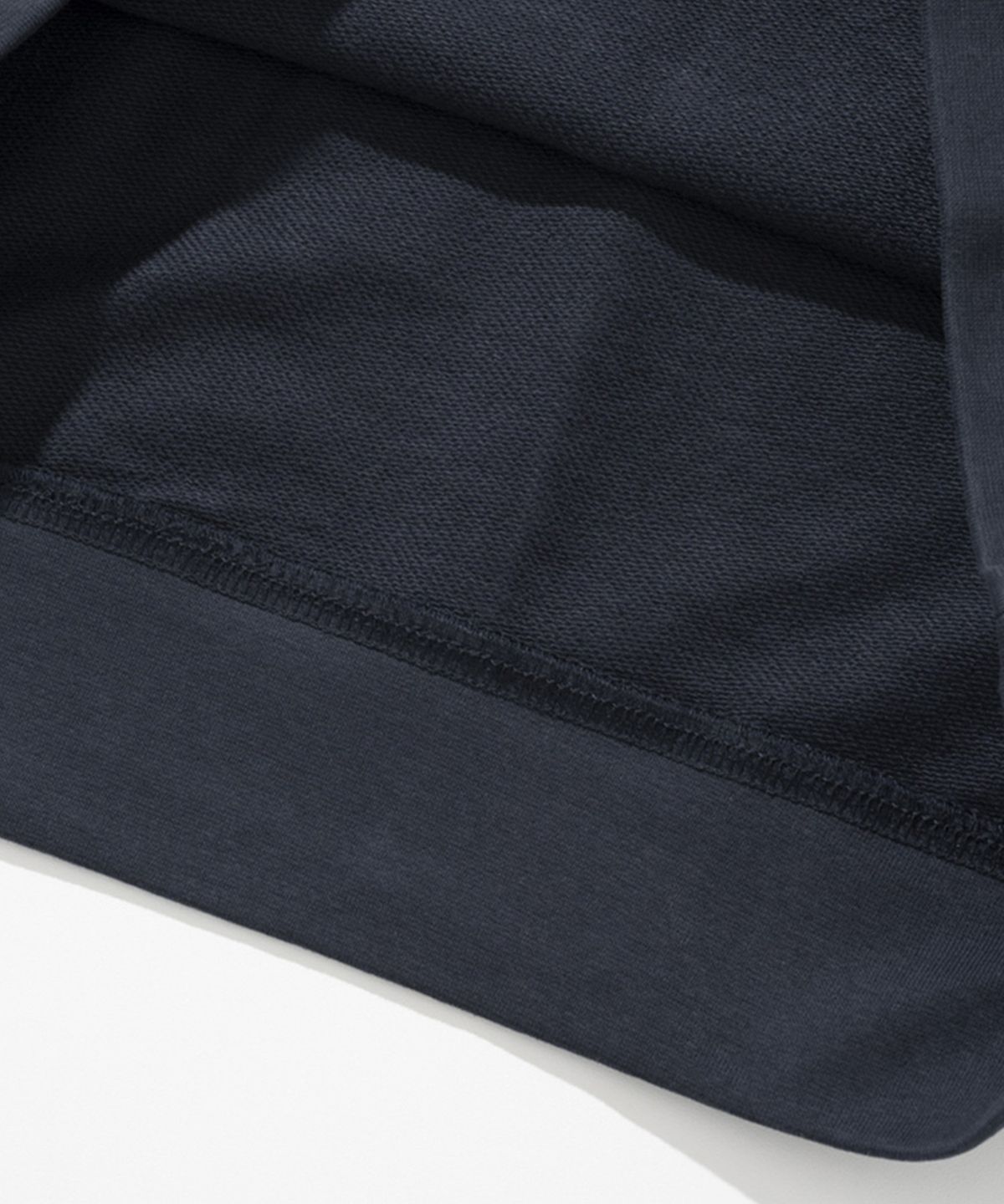 엑스오엑스(XOX) 세미 오버핏 스웻 셔츠 [NAVY BLUE]