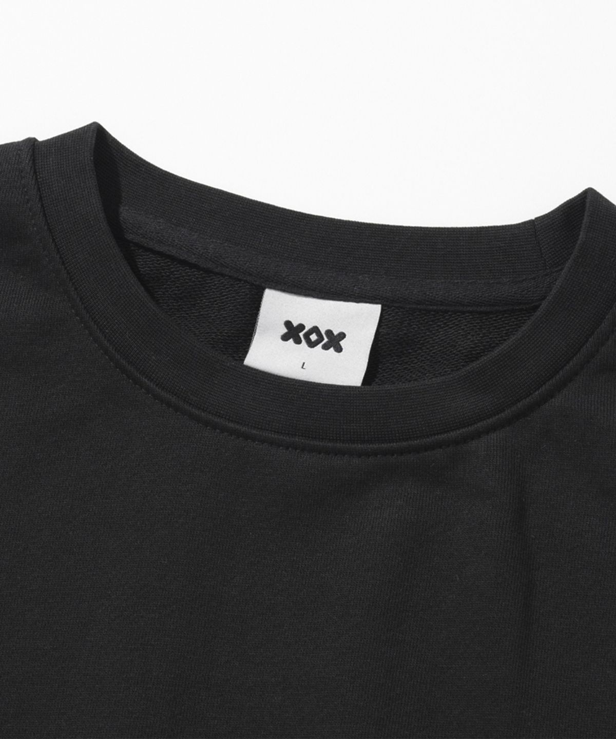 엑스오엑스(XOX) 세미 오버핏 스웻 셔츠 [BLACK]
