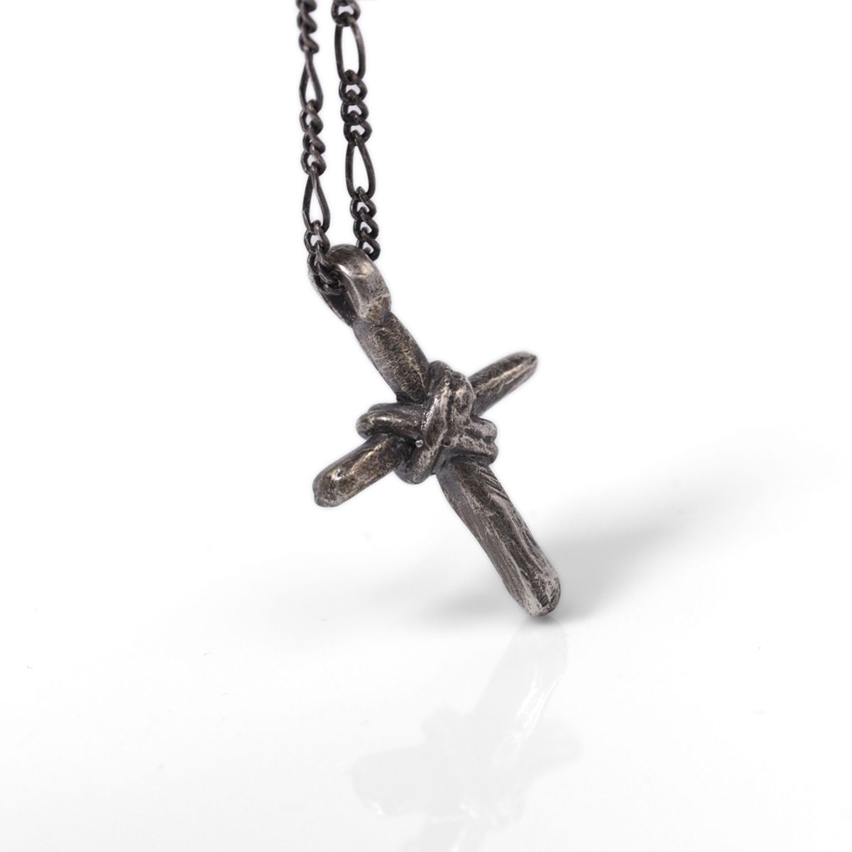 어 그라운드 링(AGROUNDRING) Chained Cross Necklace