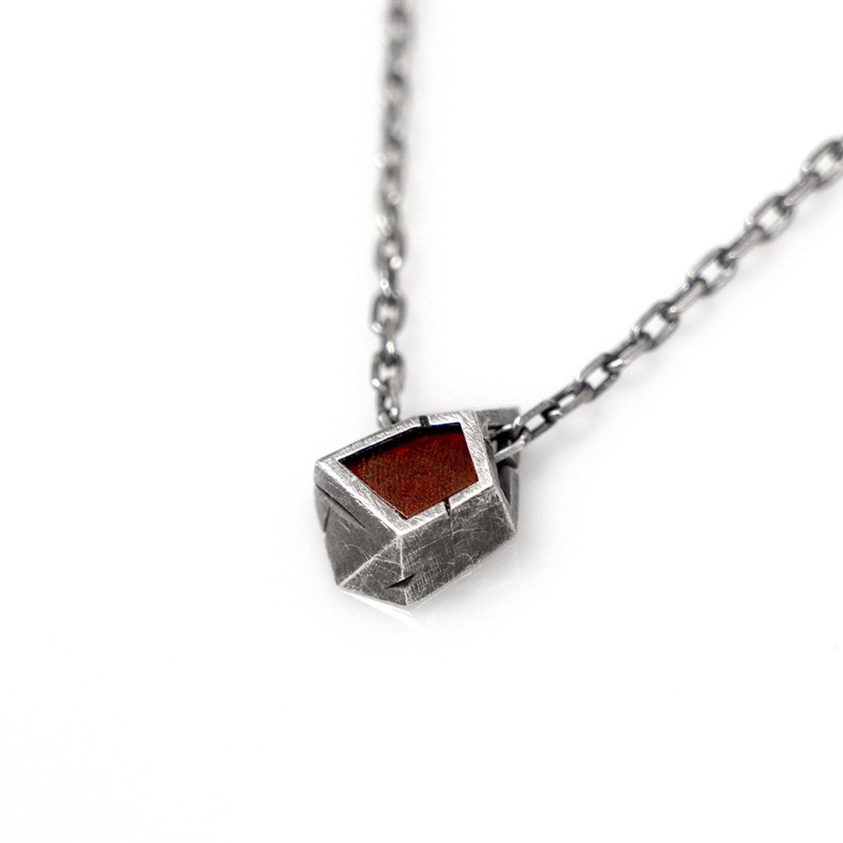 어 그라운드 링(AGROUNDRING) Polygon Necklace (자마노)