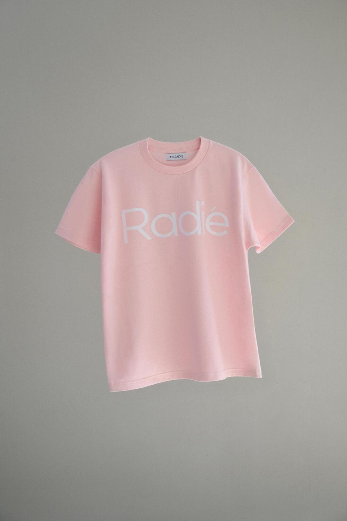 바이브라디(VIBRADIE) RADIE 여성 로고 핑크 반팔티