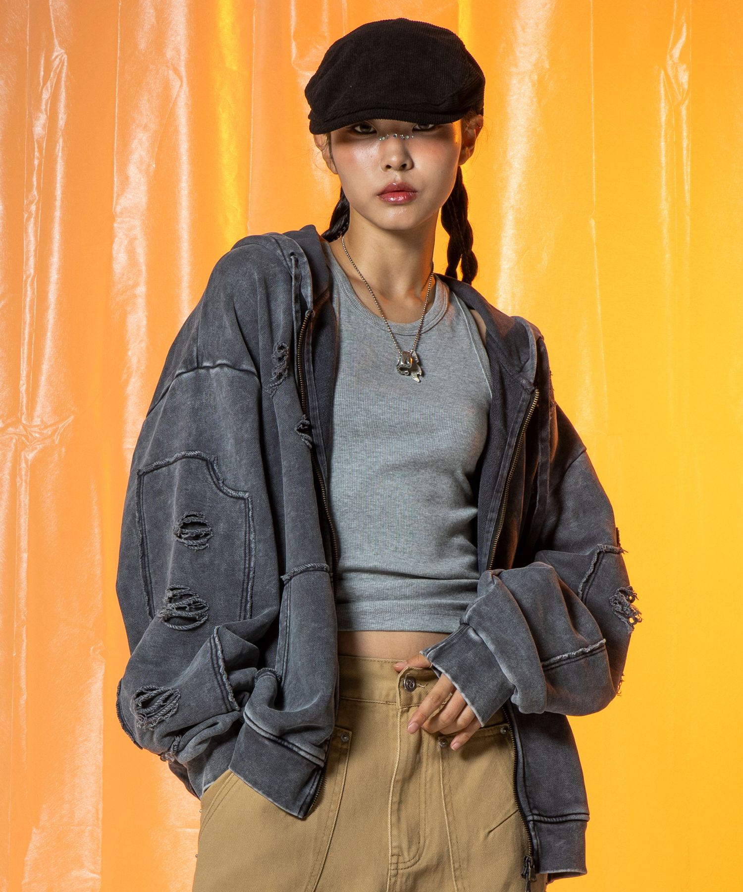 MUSINSA | XTONZ XTT065 Carpenter Damage Two-Way Hood Zip-Up